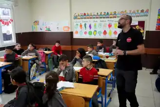 Düzce'de Öğrenciler Deprem Tatbikatı Yaptı