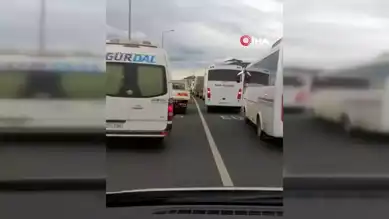 Düzce'de Ambulansa Fermuar Sistemi İle Yol Verildi
