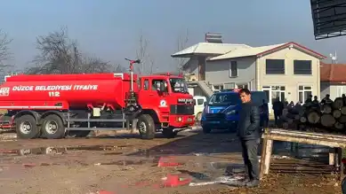 Düzce'de Kereste Atölyesi Yandı
