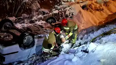 Düzce'de Su Kanalı Kazası: Sürücü Kurtuldu