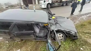 Düzce'de Otomobil Ezildi: 4 Yaralı