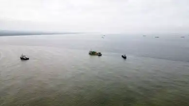 Karasu'da Hamsi Avcıları Liman Arayışında