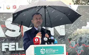 Kocaeli ve Düzce'de Deprem Kurbanları Anıldı