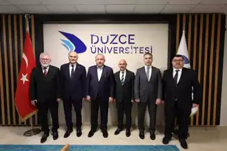 Eski Meclis Başkanı Üniversitede Anayasa Tartışması Başlattı