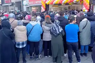 Düzce'de 100 TL'lik Kampanya: İndirim Mağazası Tıklım Tıklım!