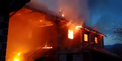 Yığılca'da Ahır Yanmış, Ev Zarar Görmüş!