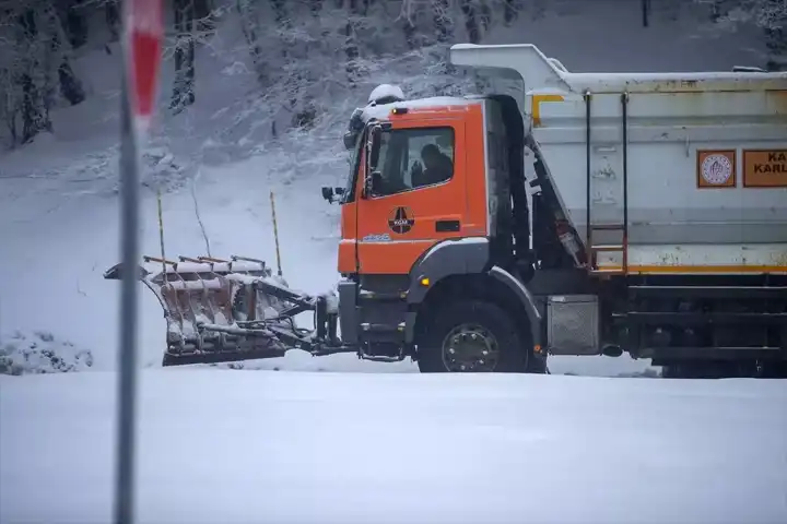 Bolu Dağı'nda Kar Yağışı, Sürücülere Uyarı!