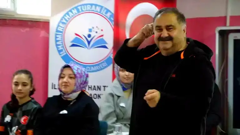 Cumayeri'nde Nurullah Çelebi Öğrencilerle Buluştu