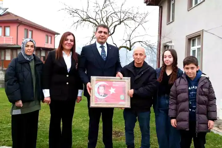 Düzce Valisi Şehit ve Gazi Ailelerini Ziyaret Etti