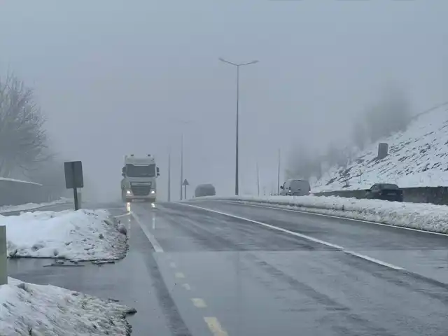 Karadeniz Yolu'nda Sis Uyarısı: Sürücüler Dikkat!