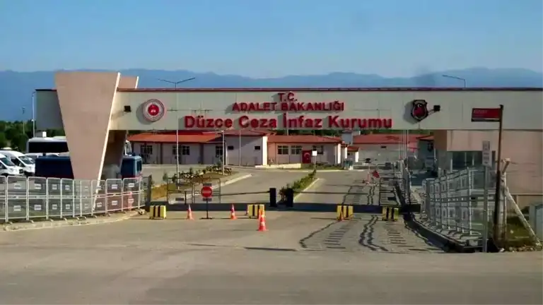 Düzce'de 3 Bin Aranan Şüpheli Yakalandı