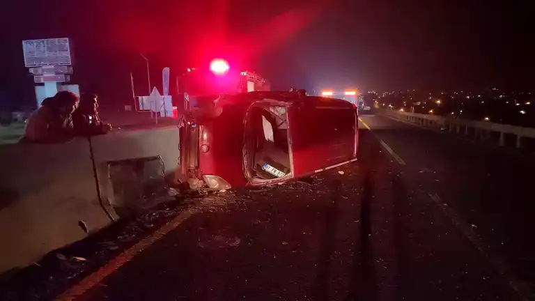 Düzce'de Alkollü Sürücü TIR'a Çarptı