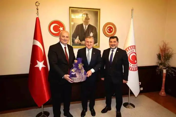 Düzce'ye Gençlik Merkezi ve Spor Sahası Müjdesi