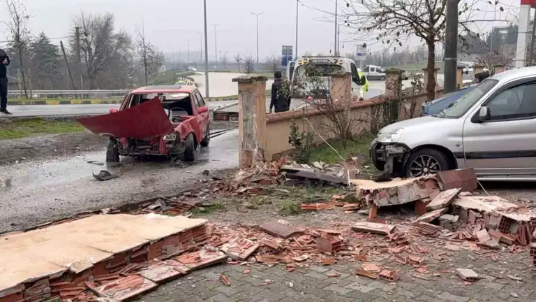 Düzce'de 5 Kişilik Aile Yaralandı!