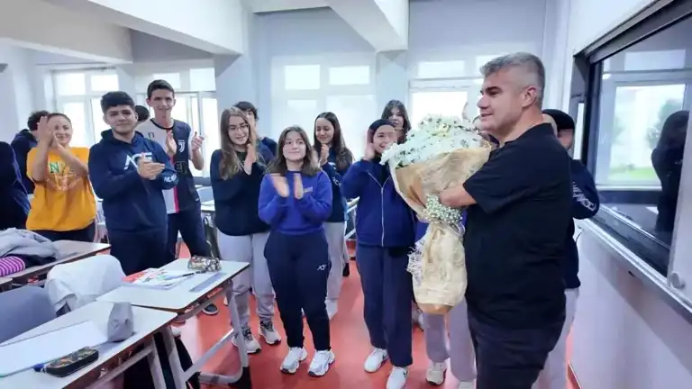 Öğretmenler Günü'nde Sıra Dışı Sürpriz!