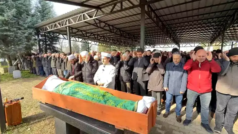 Düzce'de Sevilen Aile Hekimi Vefat Etti
