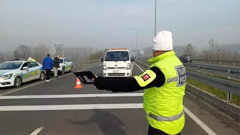 Trafik Denetimlerinde Yüzlerce Ceza