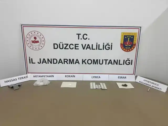 Düzce'de Uyuşturucu Operasyonu: 2 Şüpheli Tutuklandı