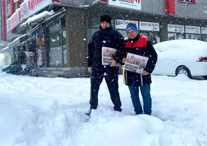 Düzce'de Kar Fırtınası Gazete Dağıtımını Engelleyemedi!