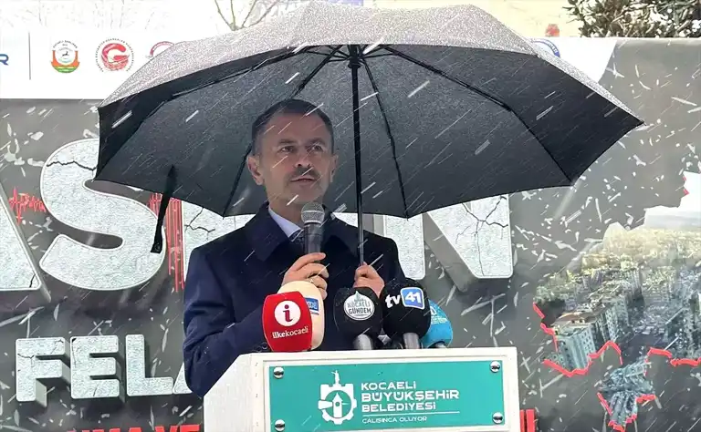 Kocaeli ve Düzce'de Deprem Kurbanları Anıldı