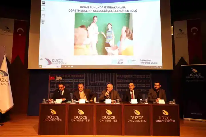 Öğretmenliğin Geleceği Tartışıldı