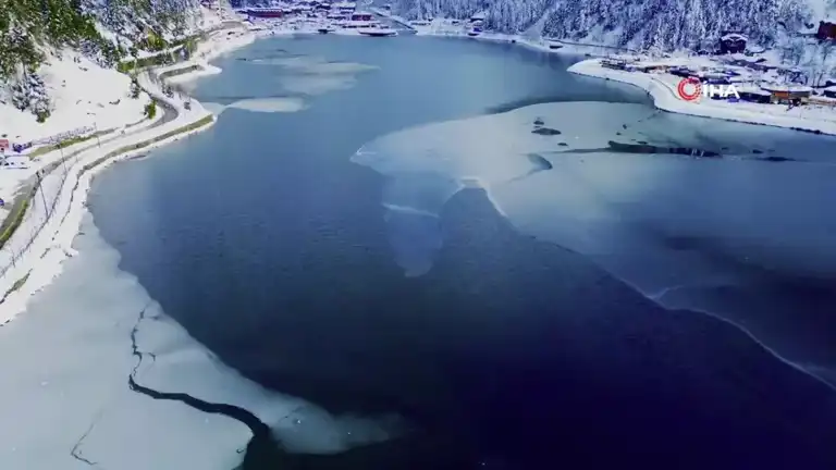 Uzungöl'ün Büyülü Kış Manzarası